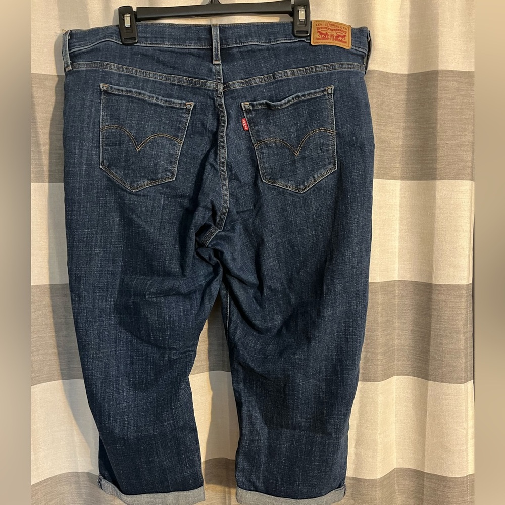 Levi’s size 18W jean capris